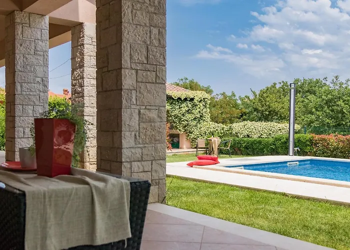 아파트 1705 Ližnjan